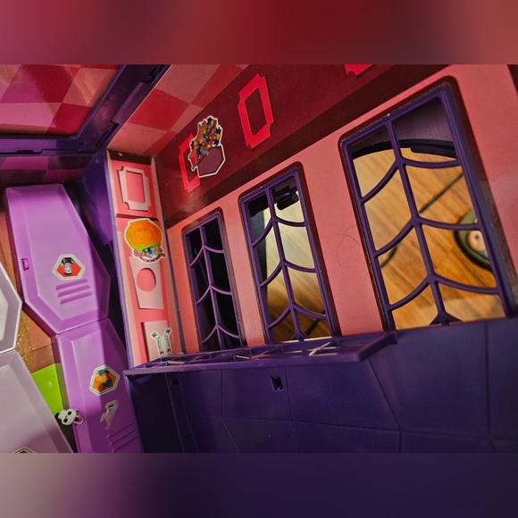 Monster High 2012 High School Play Set Incomplete Coffins Doors Stairs Stickers - Picture 8 of 11